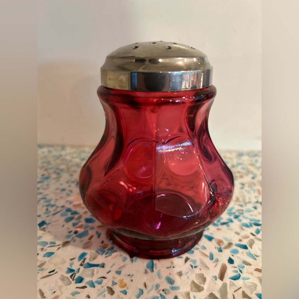 Fenton Cranberry Coin Dot / Thumb print Optic Sugar Shaker 9 Panels 4.5" Tall